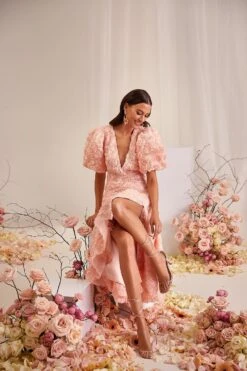 Simona Dress -Highend Dresses 10 a1644cdc cef3 4f69 91a9 9c17c80f6f69