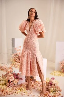 Simona Dress -Highend Dresses 16 f2b27c48 34ac 40f4 8506 6e597fdf686d