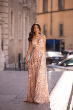 Fiorella -Highend Dresses 2 13de2e71 8ce3 4368 88f0 27c4c1d63a12