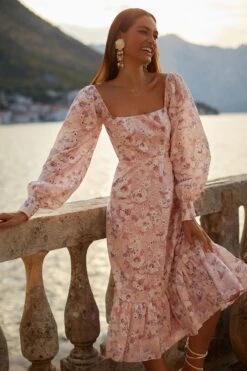 Sanela Dress -Highend Dresses 32 59997f4b ac5e 4a6c bca7 1c51a6357d1e