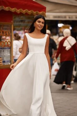 Elnara Gown -Highend Dresses 36 6649f92c 7c6c 448e b3e1 6b1a3712d7d7