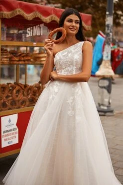 Berna Gown -Highend Dresses 38 304edb8e 23c6 45f9 93a4 861fd40995d4