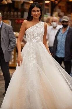 Berna Gown -Highend Dresses 40 c3c84d39 4866 4a1b 8627 85d63346f72e