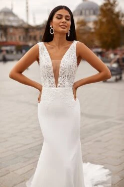 Nazan Gown -Highend Dresses 44 e275c5a5 c9bd 4c41 8615 1a2d5dccb10b