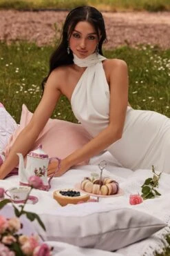 Sofia - White -Highend Dresses 64 a0ab7e35 f490 420f 8e2d f42c756966b5