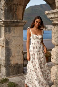 Iesha Dress -Highend Dresses 69 2b9e8502 0d0b 4d3f 912c b9d77de2bd2b