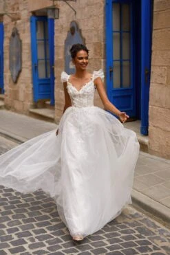 Chrysie Gown -Highend Dresses 75 e96ba0e2 9217 4395 b801 99ad482d32fb