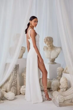 Laria - White 11 Laria - White -Highend Dresses 8 1600x 460a985a 56b4 4334 9974 4c8b56dad474