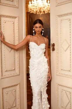 Petra - White -Highend Dresses 8 ee45705ece c702 4056 8d3c 664b94257b23 1600x db0b5986 6939 41d0 8189 2a3c69c994c4