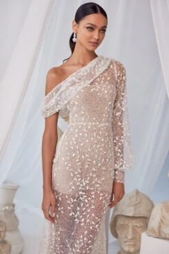 Emma - White -Highend Dresses 8 ee705ece c702 4056 368d3c 664b94257b23 1600x 2143b719 3701 4b51 a33b f24098941efb