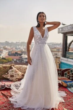 Aiyla Gown -Highend Dresses 9 9883b926 b664 4e5e bc6f 5bfe99757121